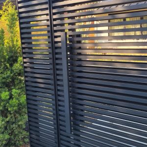 Horizontal Slat Aluminum Gate in Seattle